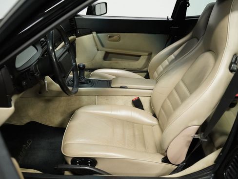 Used 1986 Porsche 944 Turbo image 34