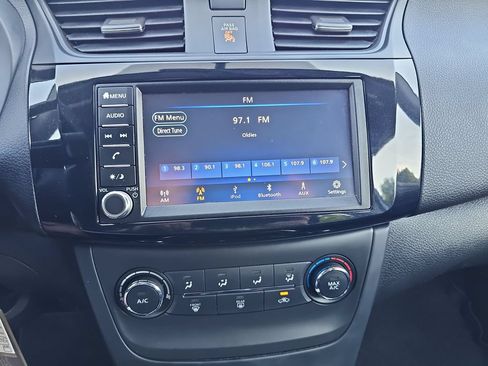 Used 2019 Nissan Sentra S w/ Appearance Package FWD image 14
