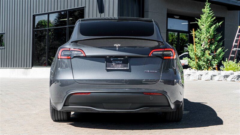 Used 2022 Tesla Model Y Performance AWD/4WD image 6