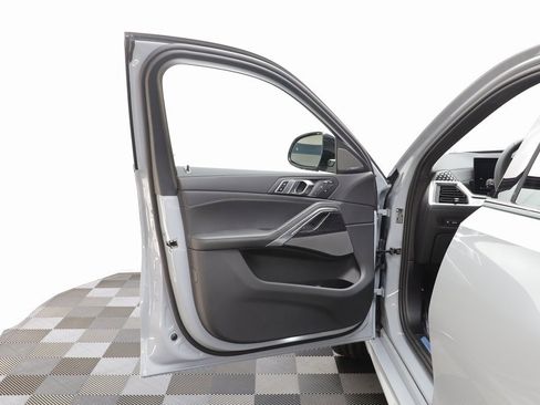 New 2026 BMW X6 xDrive40i image 5