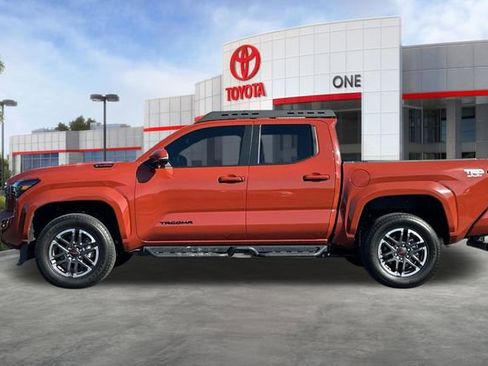 Certified 2025 Toyota Tacoma TRD Sport w/ TRD Sport Premium Package AWD/4WD image 9
