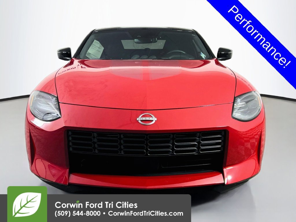 Used 2025 Nissan Z Performance w/ Floor Mat Package RWD image 3