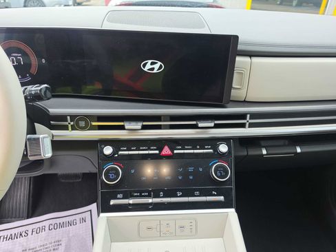 Used 2026 Hyundai Santa Fe SEL FWD image 14
