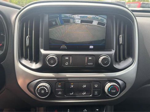 Used 2022 Chevrolet Colorado LT w/ LT Convenience Package AWD/4WD image 20