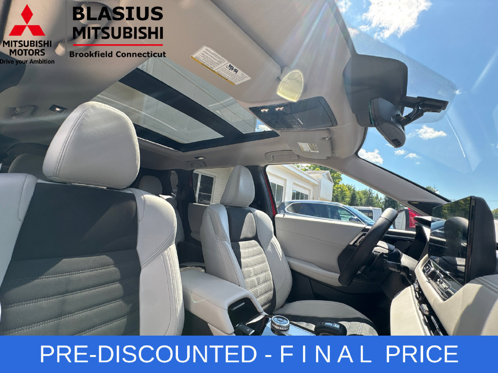 Used 2025 Mitsubishi Outlander SE AWD/4WD image 49