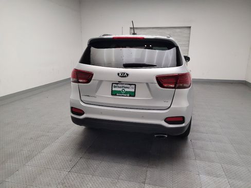 Used 2020 Kia Sorento S FWD image 7