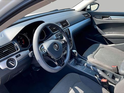 Used 2016 Volkswagen Passat 1.8T S FWD image 17