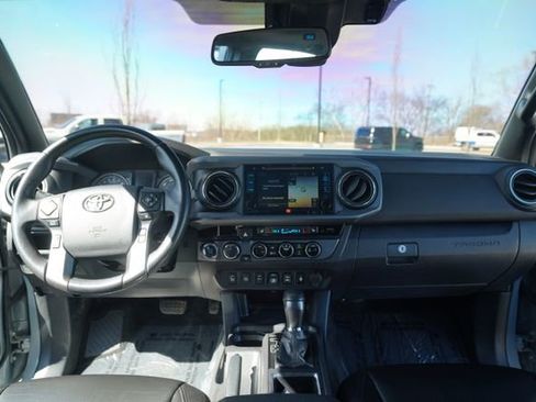 Used 2018 Toyota Tacoma TRD Sport w/ TRD Premium Sport Package image 26