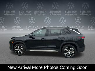 Used 2025 Volkswagen Tiguan SE w/ Panoramic Sunroof Package AWD/4WD video 2