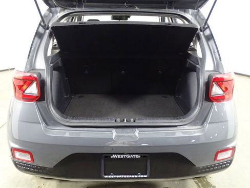 Used 2024 Hyundai Venue SEL image 13
