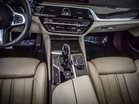 Used 2018 BMW 540i image 34
