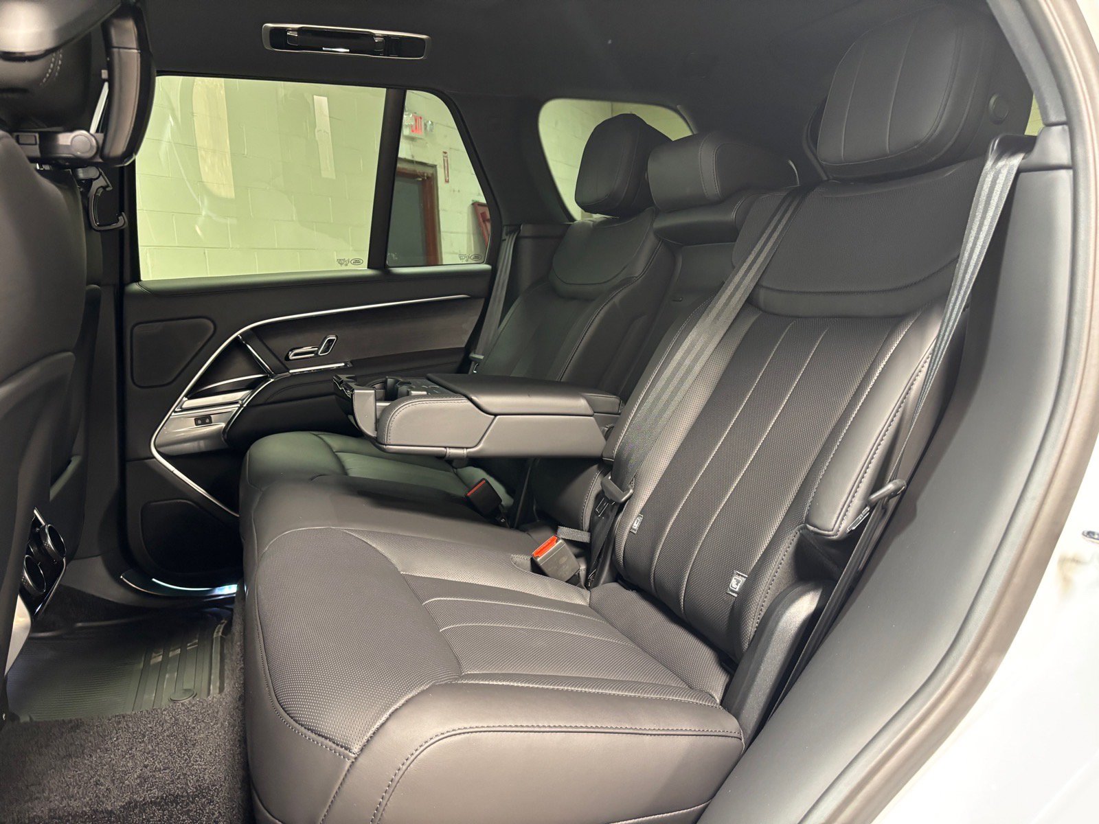 New 2026 Land Rover Range Rover SE AWD/4WD image 25