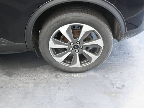 Used 2024 Ford Escape Platinum AWD/4WD image 13