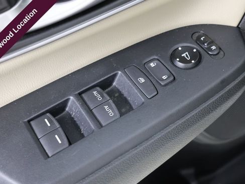 Used 2017 Honda CR-V Touring image 23