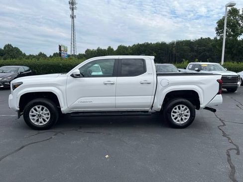 Used 2026 Toyota Tacoma SR5 RWD image 11