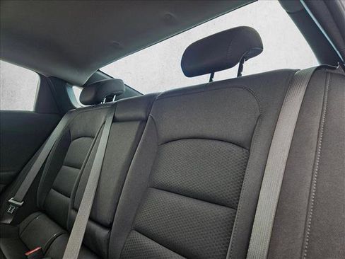Used 2025 Chevrolet Malibu LT FWD image 11