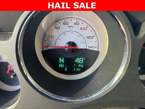 Used 2014 Dodge Challenger SXT image 13