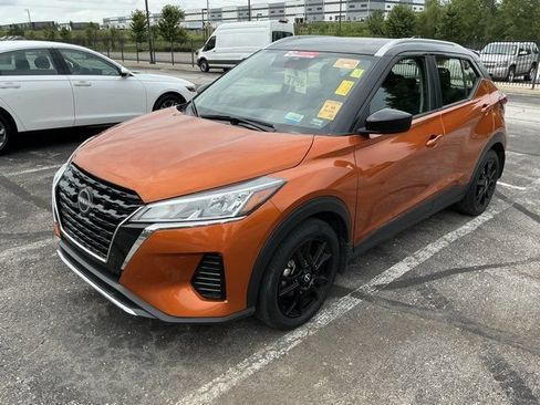 Used 2022 Nissan Kicks SV w/ Interior Electronics Package FWD image 14