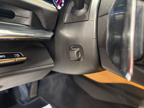 Used 2020 Chevrolet Corvette Stingray Preferred Cpe w/ 2LT Preferred Equipment Group RWD image 11