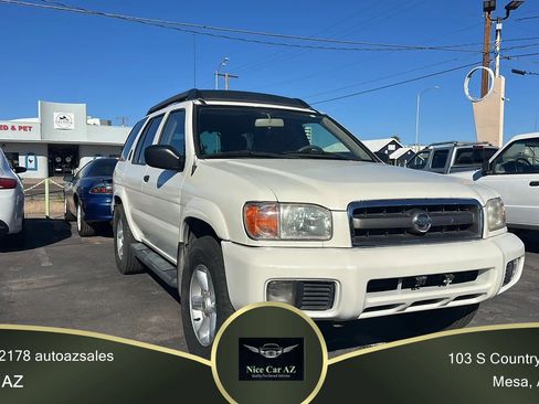 Used 2003 Nissan Pathfinder SE image 1