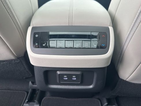 New 2026 Nissan Pathfinder SL FWD image 24