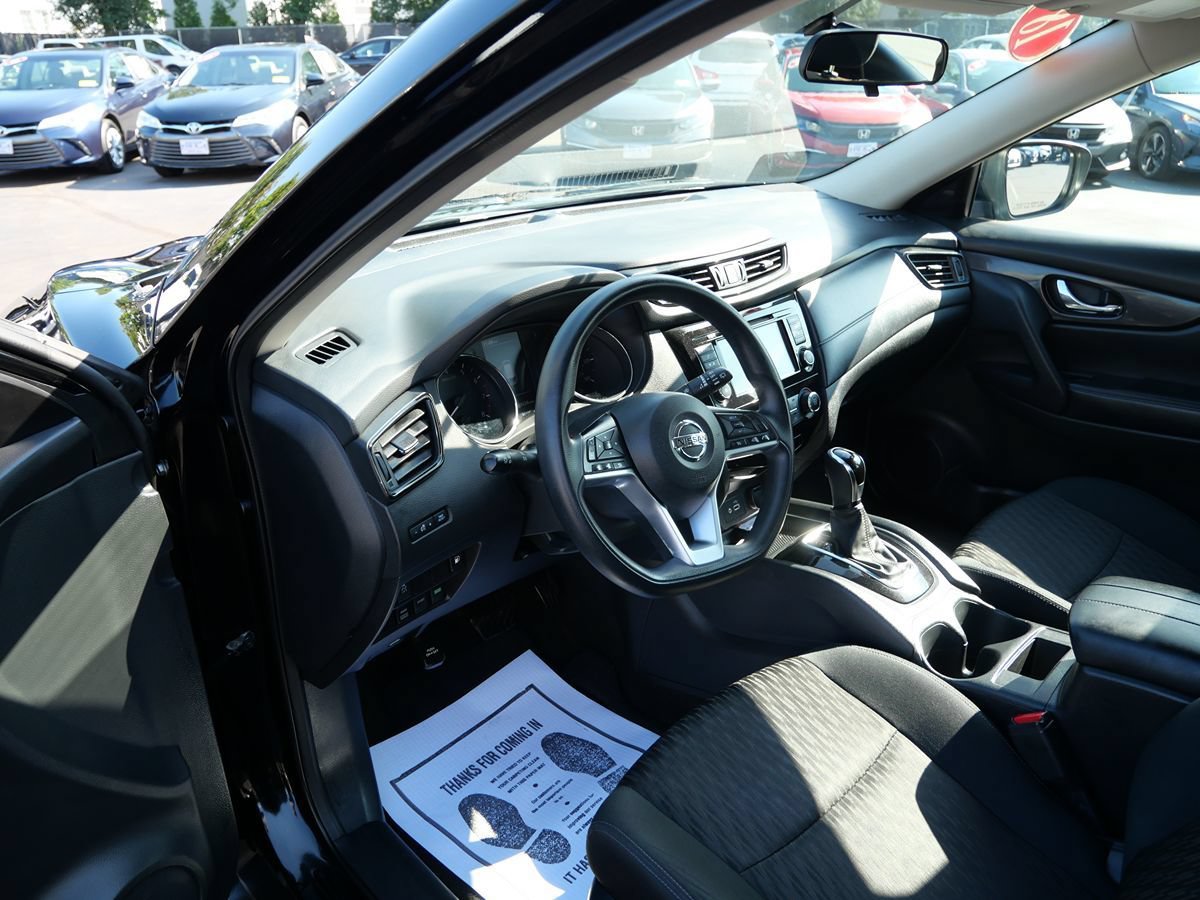 Used 2018 Nissan Rogue S AWD/4WD image 9