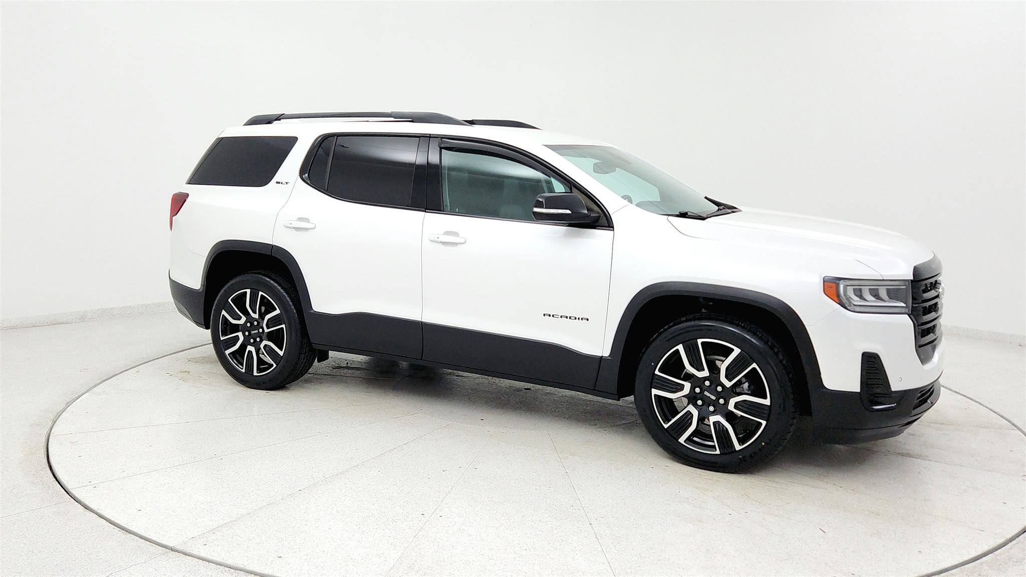 Used 2021 GMC Acadia SLT w/ Elevation Edition FWD image 3