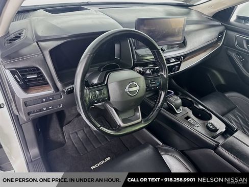 Certified 2026 Nissan Rogue Platinum w/ Tech Package AWD/4WD image 9