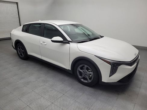 Used 2025 Kia K4 FWD image 11
