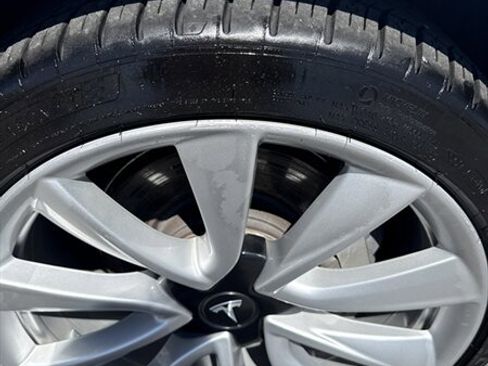 Used 2018 Tesla Model 3 Long Range image 12