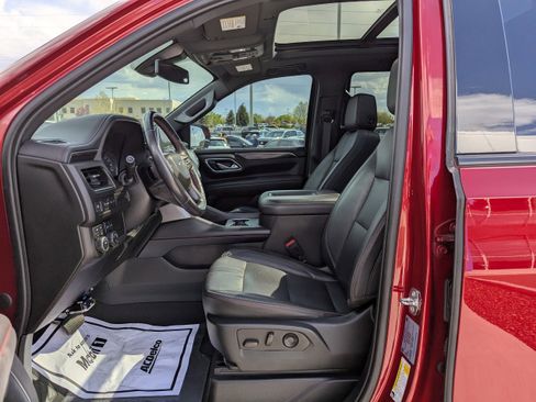 Used 2021 Chevrolet Tahoe RST AWD/4WD image 12
