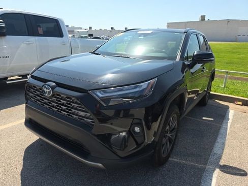 Used 2022 Toyota RAV4 Limited AWD/4WD image 1