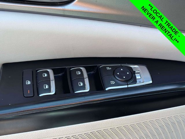 Used 2022 Kia Carnival LX FWD image 11