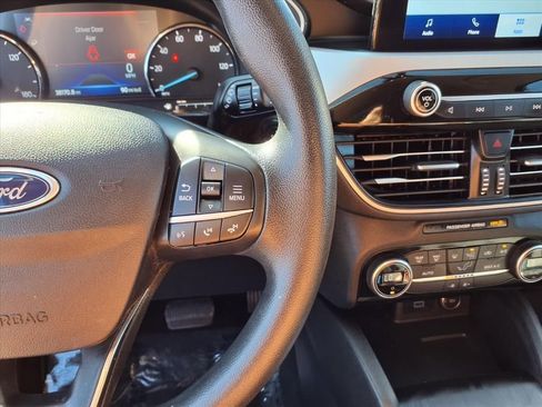 Used 2021 Ford Escape SE image 14