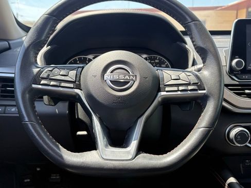 Used 2024 Nissan Altima 2.5 SR FWD image 18