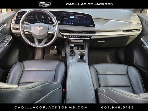 Certified 2024 Cadillac XT4 Premium Luxury image 8