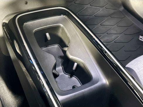 Certified 2023 Volkswagen ID.4 Pro image 16