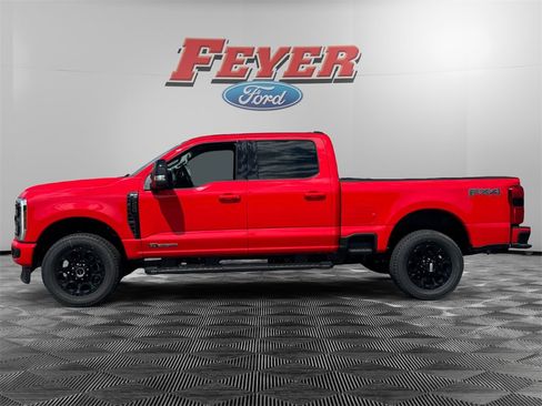 New 2026 Ford F250 Lariat w/ Black Appearance Package image 4
