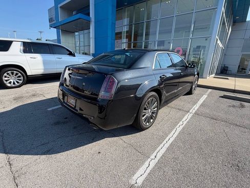 Used 2014 Chrysler 300 C AWD/4WD image 5