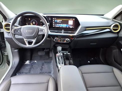 Used 2024 Chevrolet Trax ACTIV w/ Driver Confidence Package image 17