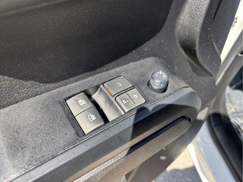 Used 2022 Toyota Tacoma SR AWD/4WD image 18
