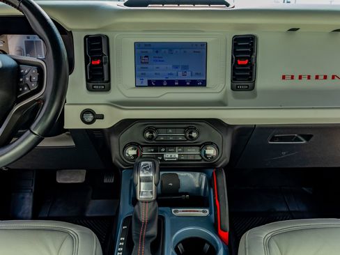 Used 2023 Ford Bronco Heritage Edition image 23
