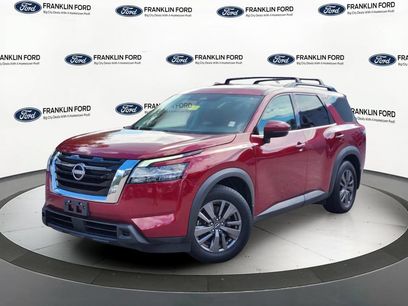 Used 2022 Nissan Pathfinder SV w/ SV Premium Package