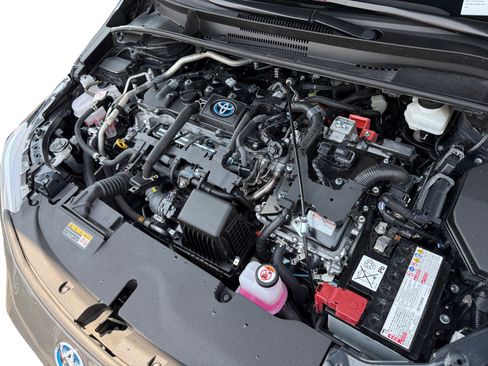 Used 2024 Toyota Corolla SE FWD image 13