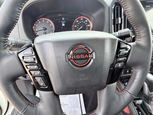 Certified 2025 Nissan Frontier PRO-4X w/ Pro Premium Package AWD/4WD image 12