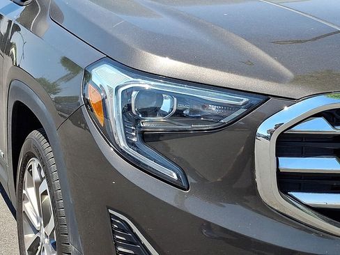 Used 2019 GMC Terrain SLT w/ Preferred Package AWD/4WD image 10