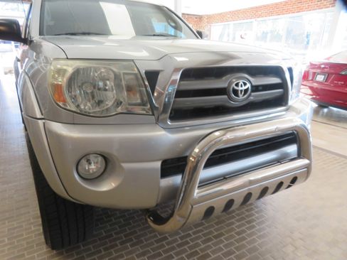 Used 2010 Toyota Tacoma PreRunner image 56