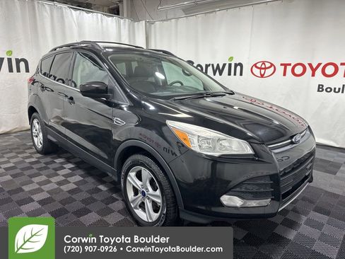 Used 2016 Ford Escape SE w/ Equipment Group 201A image 1