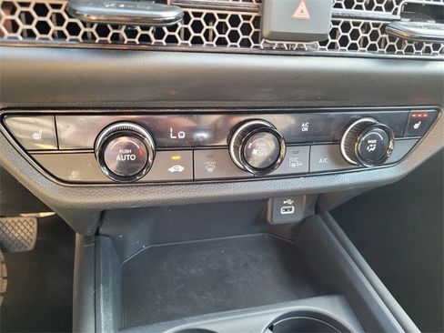 Used 2025 Honda HR-V Sport image 19