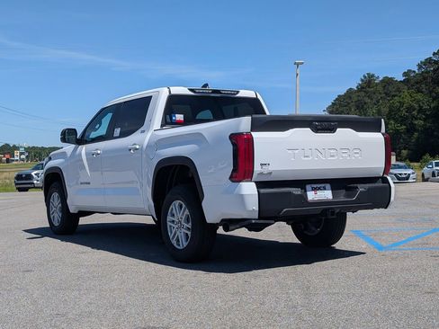 New 2026 Toyota Tundra SR5 AWD/4WD image 3